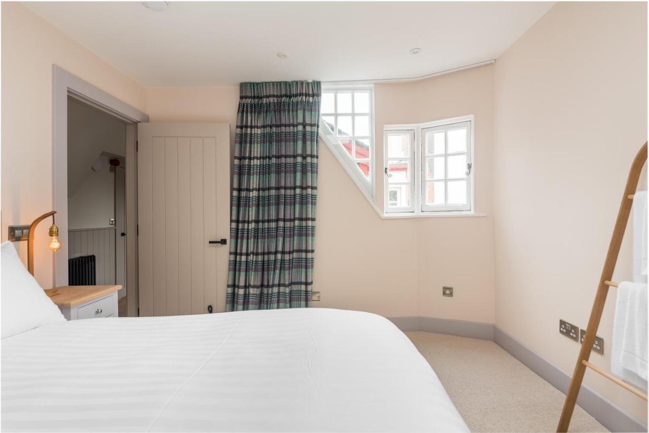 Amazing Penthouse, Stunning Views, Castle 2 Mins Apartment Edinburgh Ngoại thất bức ảnh
